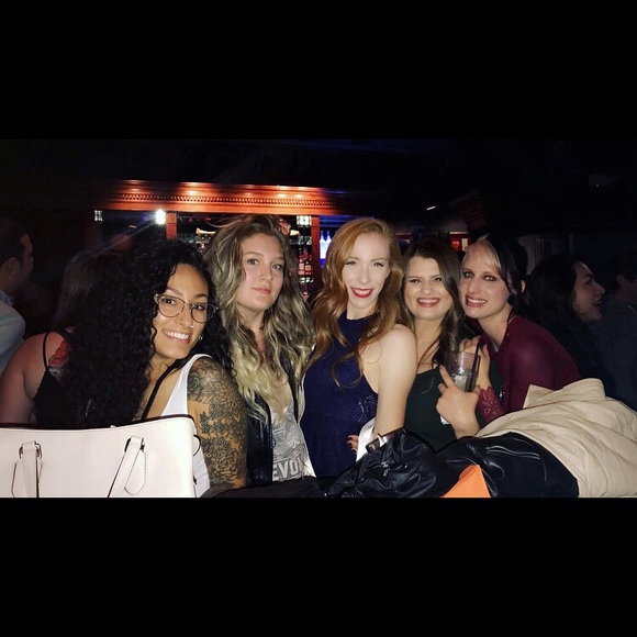 Meet your Posher, Katelyn - Picture 7 of 8